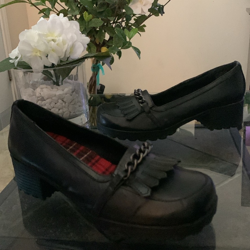 Vintage 90s Y2K UNIONBAY Link Chunky Heel Kilted Loafer